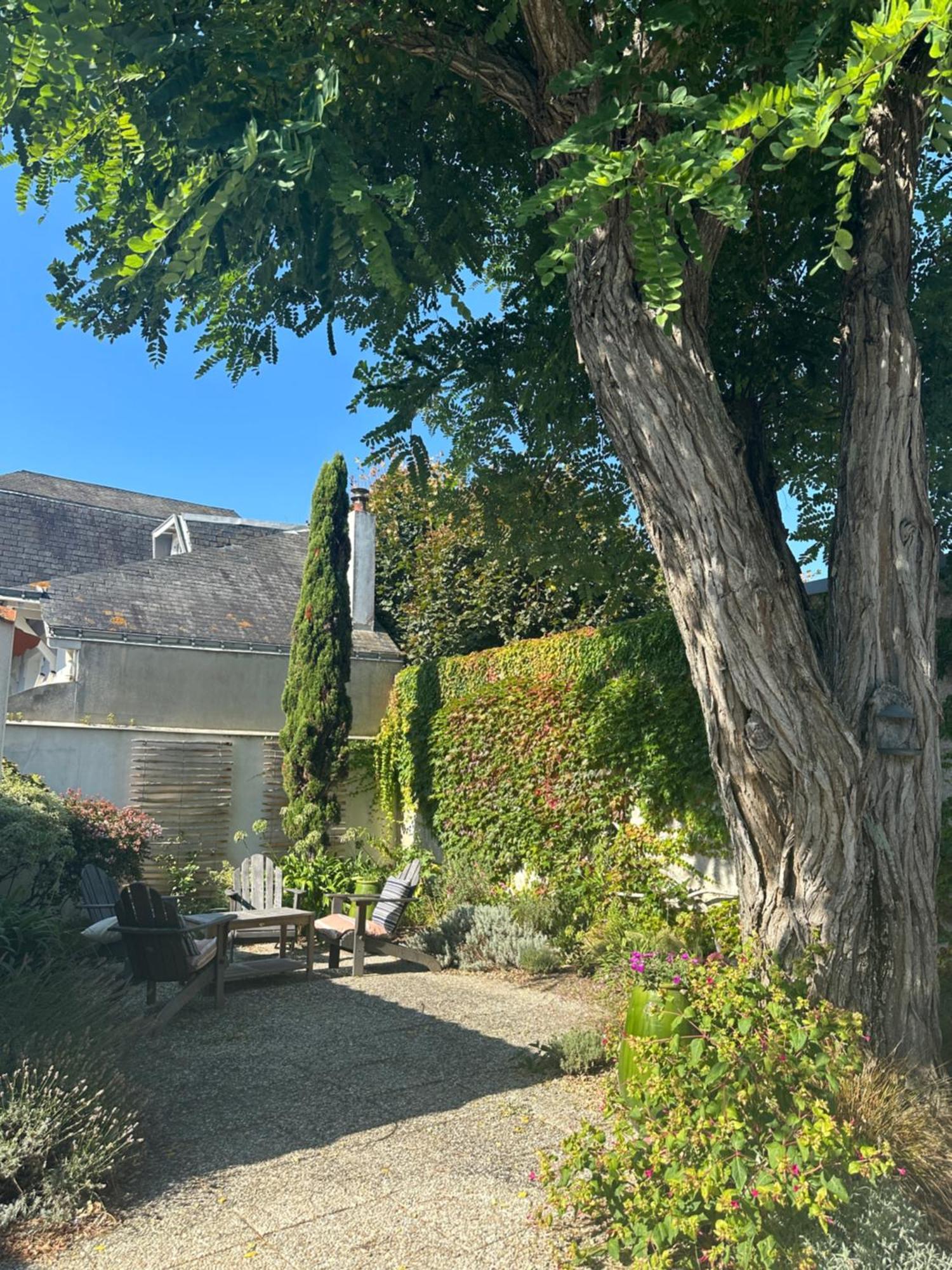 Villa "Mignon" Avec Studio Independant, Tout A Pied, Plage A 4 Mn, 6 Pers, 2 Sde Saint-Jean-de-Monts Luaran gambar
