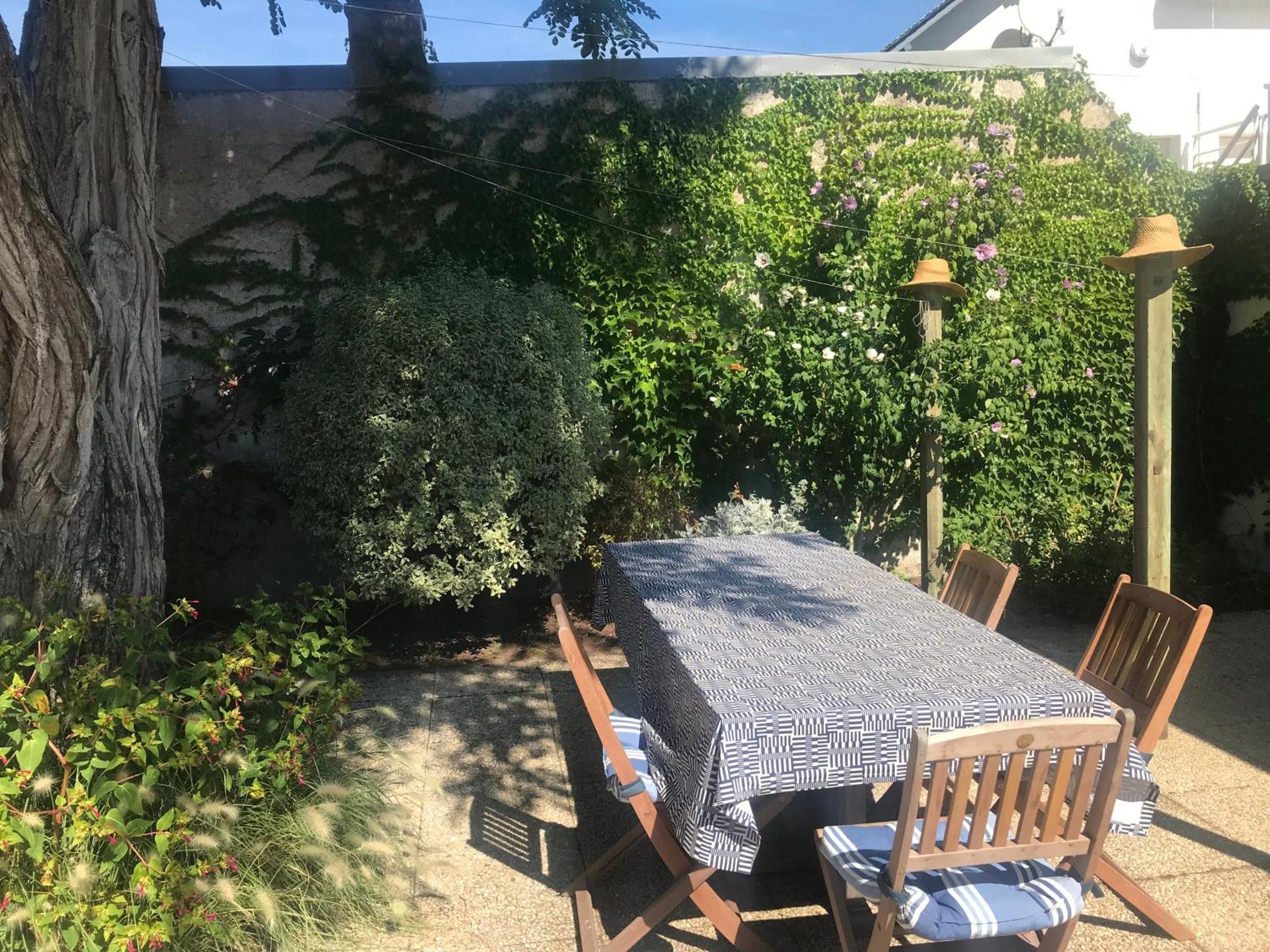 Villa "Mignon" Avec Studio Independant, Tout A Pied, Plage A 4 Mn, 6 Pers, 2 Sde Saint-Jean-de-Monts Luaran gambar