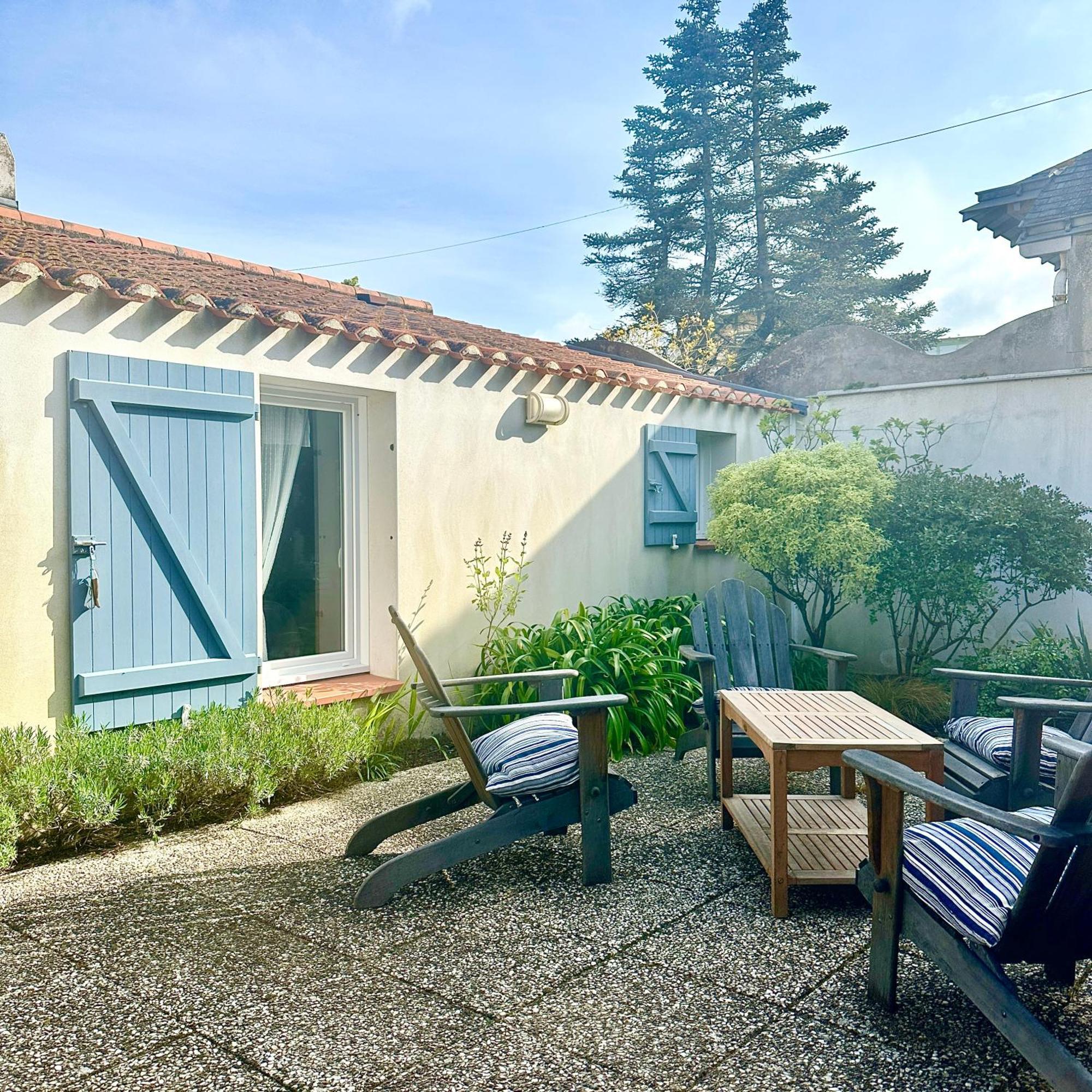 Villa "Mignon" Avec Studio Independant, Tout A Pied, Plage A 4 Mn, 6 Pers, 2 Sde Saint-Jean-de-Monts Luaran gambar